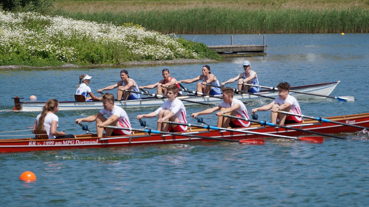 Rennboot während der Regatta auf dem Phoenix See